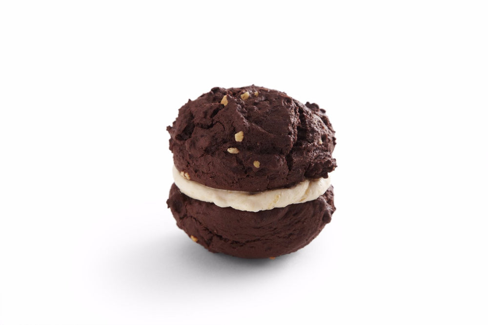 Chocolate & Peanut Butter Whoopie Pie